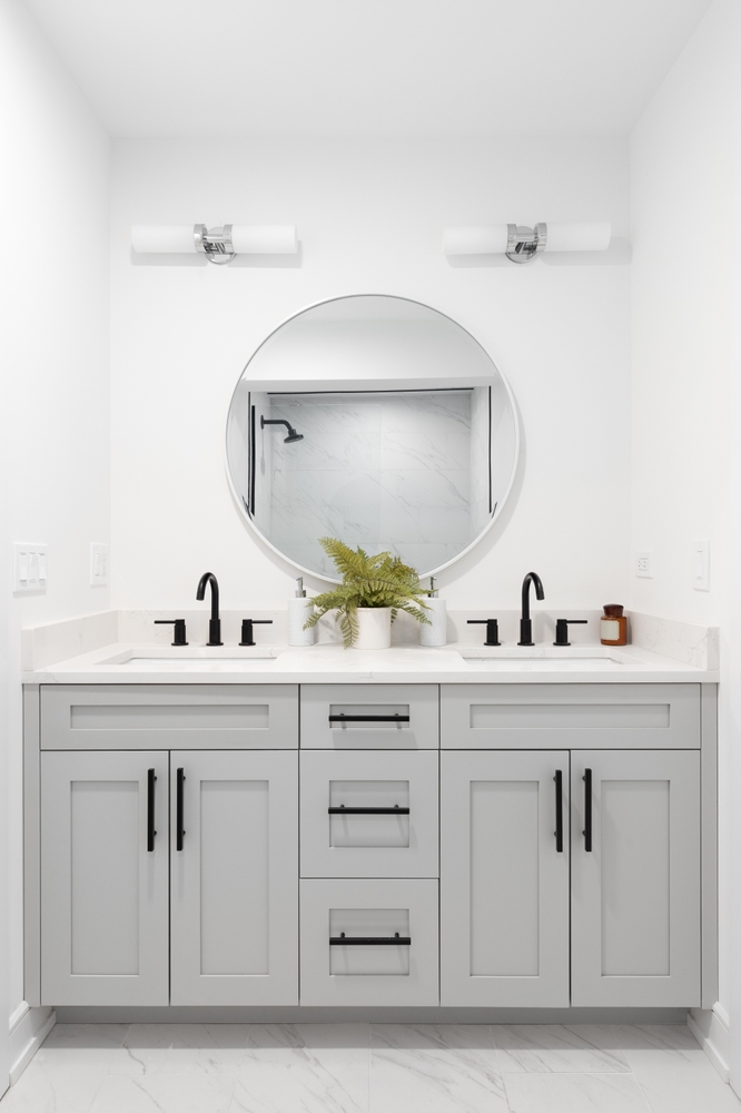 Grey remodeled bathroom | Rolox Home Service
