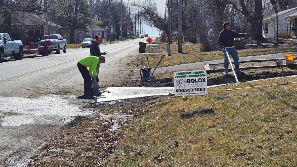 pouring concrete driveway